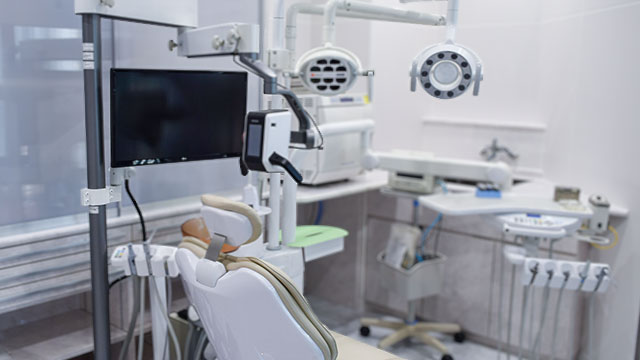 TOM　MINATOYA　dental　clinic